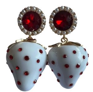 Betsey Johnson White Strawberry Pie 🍓 Earrings